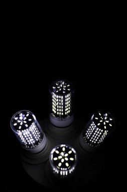 Lamba LED öğeleri. Diyotlar lambalı. Birçok parlak ışıklar 