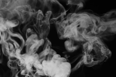 Beyaz Siyah bir arka plan üzerinde duman. Doku duman. Wh kulüpleri