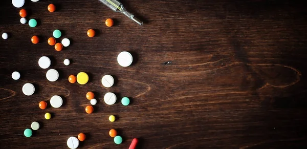 Kábítószer Tabletták Egy Fából Készült Asztal Különböző Azt Jelenti Hogy — Stock Fotó