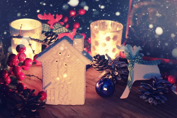 Vinter dekorera mörka lykta holiday snow fairy — Stockfoto