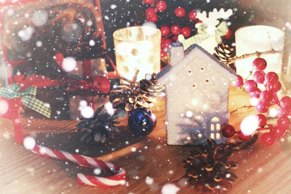 Vinter dekorera mörka lykta holiday snow fairy — Stockfoto