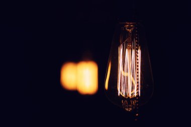 Filaman tungsten lambalar. Edisons ampul. Filaman fila