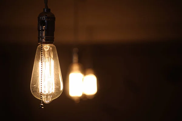 Lampade con filamento di tungsteno. Lampadina Edisons. Filamento fila — Foto Stock