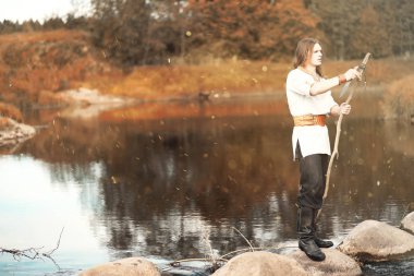 Bir İskandinav biri etnik giysiler