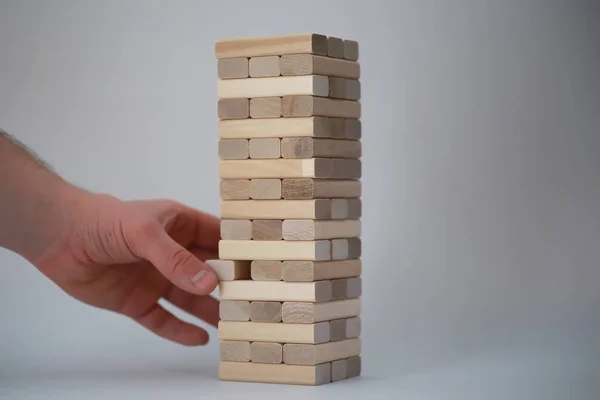 Brettspiel Jenga-Turm aus Holzstäben — Stockfoto
