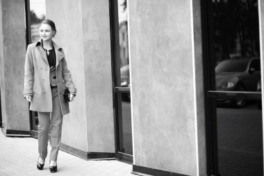 Bir iş toplantısında güzel kadın