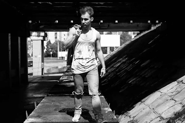 Ein Junger Mann Mit Bart Hip Hop Tänzer — Stockfoto