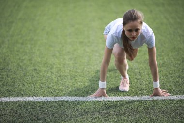 Egzersizler ve içme suyu kız ve spor yaşam tarzı