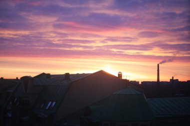 Parlak pembe renkli Kuzey sabah şafak