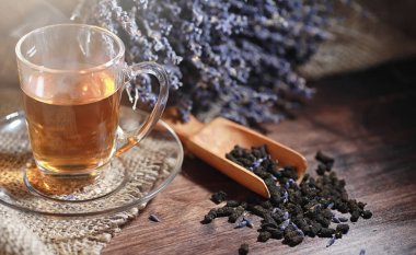 Bir hizmet tabloda çay demlendi