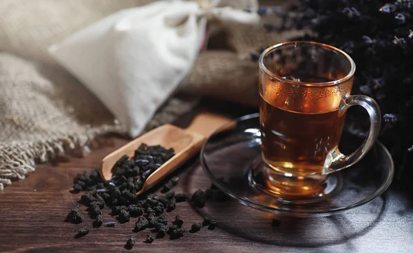 A tálalás táblázat főzött tea — Stock Fotó