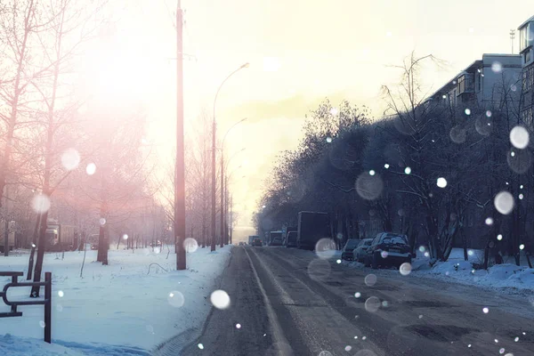Road city with car in winter sunset — Stock Photo, Image