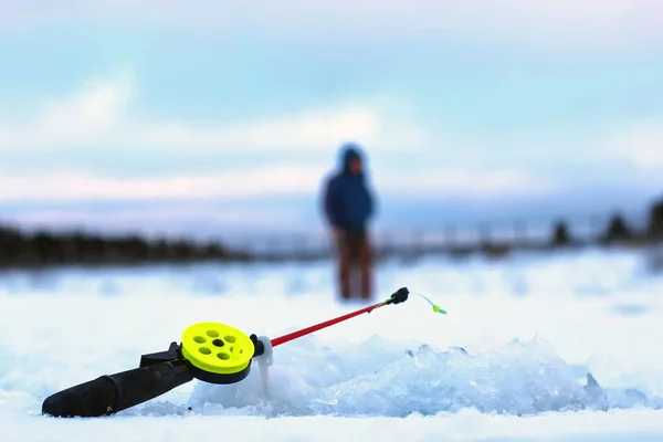 Pouco inverno vara de pesca gelo — Fotografia de Stock