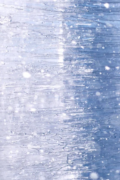 冬の氷のテクスチャです。路上で凍った水の作品 — ストック写真