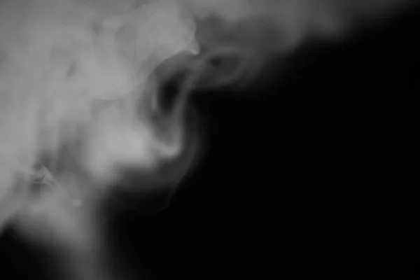 黒の背景に白煙。煙のテクスチャ。Wh のクラブ — ストック写真