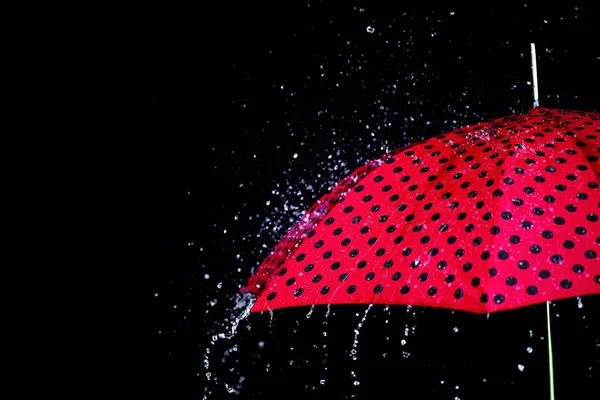 Deště kapka deštník, samostatný — Stock fotografie