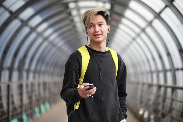 A man in sportswear outdoors — Stock Photo, Image