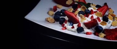 taze çilek ile Lor Tatlısı