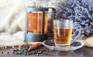 Bir hizmet tabloda çay demlendi