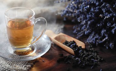 Bir hizmet tabloda çay demlendi