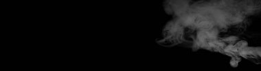Beyaz Siyah bir arka plan üzerinde duman. Doku duman. Wh kulüpleri