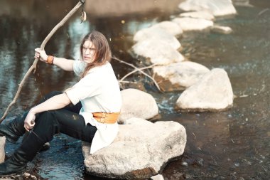 Bir İskandinav biri etnik giysiler