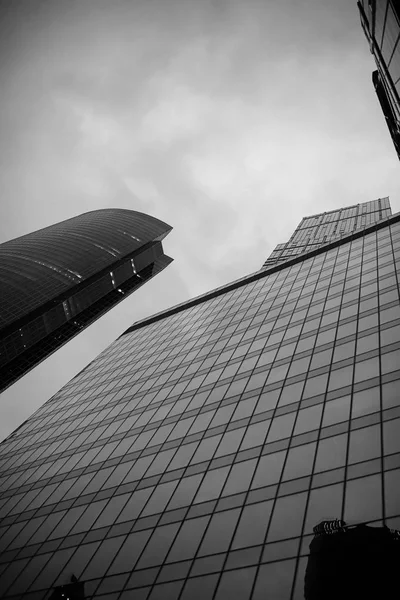 Επιχειρηματικό κέντρο με υψηλή ουρανοξύστες — Φωτογραφία Αρχείου