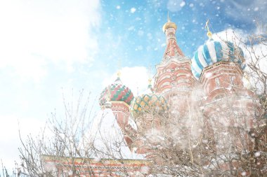 Rusya'nın başkenti Moskova'da kış manzarası