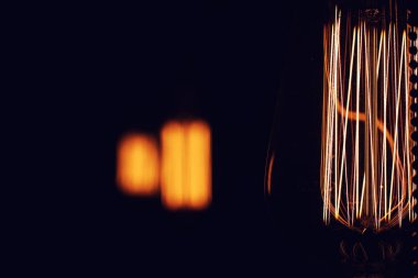 Tungsten filamentli lambalar. Edison'un ampulü. Filament fila