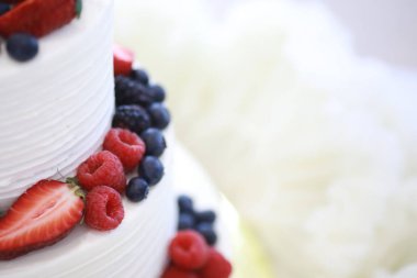 Tatil ve normal bir kahvaltı için şekerleme aromalı kekler.