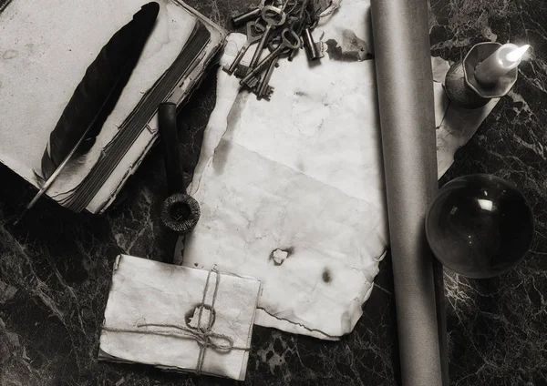 yaşlı retro makale ve kitap Dedektif araçlar backgro tablo