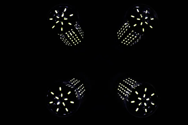 LED-Elemente in der Lampe. Lampen mit Dioden. viele helle Lichter — Stockfoto