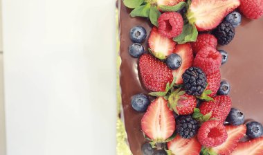 Tatil ve normal bir kahvaltı için şekerleme aromalı kekler.