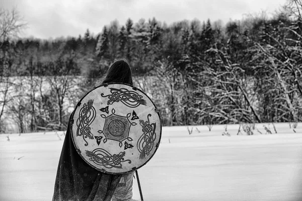 ディフェンダー若き戦士の鎧に — ストック写真