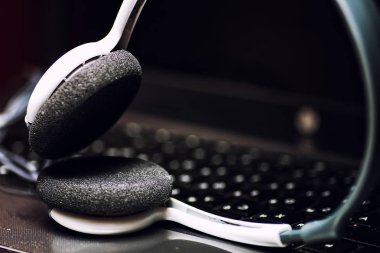 kulaklık kulaklık klavye siyah