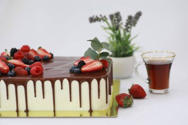 Şekerleme aromalı kek bir tatil için