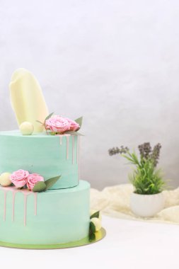 Tatil ve normal bir kahvaltı için şekerleme aromalı kekler.