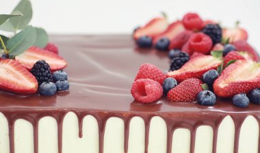 Tatil ve normal bir kahvaltı için şekerleme aromalı kekler.