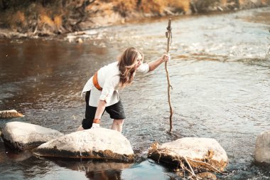Bir İskandinav biri etnik giysiler