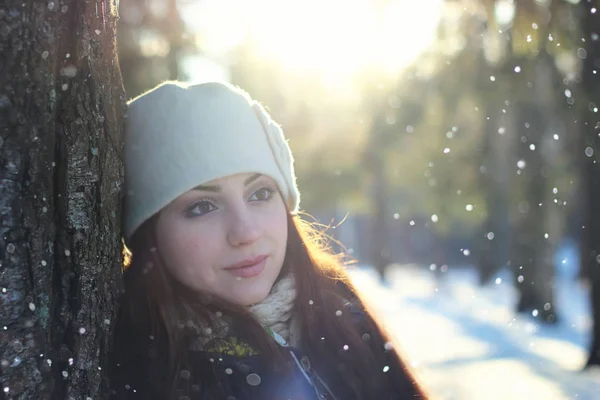 Sneeuw winter Portret vrouw — Stockfoto