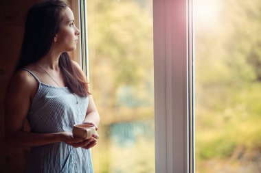 Evde veznedeki kıza