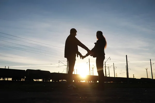 Vista Silueta Puesta Del Sol Pareja —  Fotos de Stock