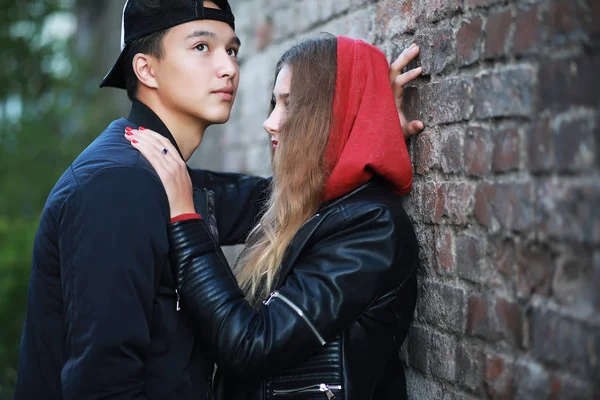 Liefdevol Koppel Wandelen Casual Kleding — Stockfoto