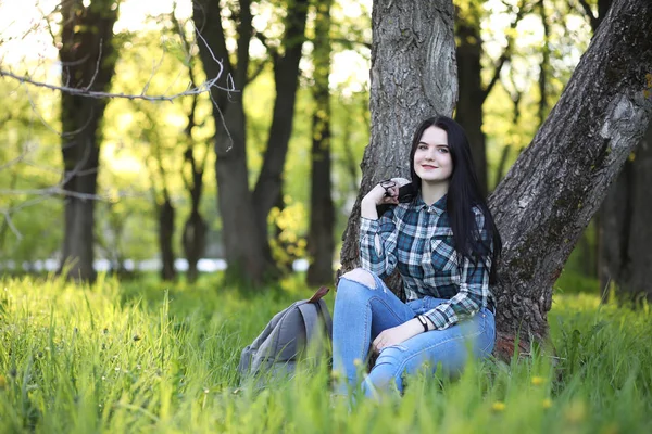 Flicka Jeans Och Hatt Reser Sommaren Greven — Stockfoto