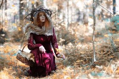 Falcı bir ritüel sonbahar yürütmektedir