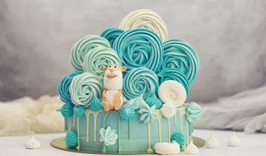 Şekerleme aromalı kek bir tatil için