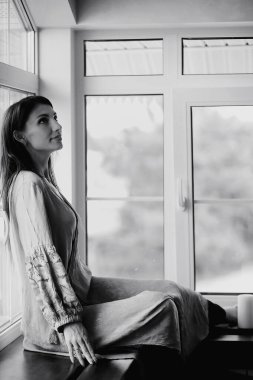 Kızları olan genç bir aile 