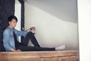 Asya genç adam öğrenci 