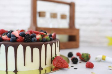 Şekerleme aromalı kek bir tatil için