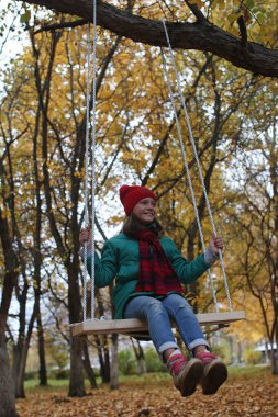 Genç güzel anne ile kızı niteliğine. Bir kız bir 